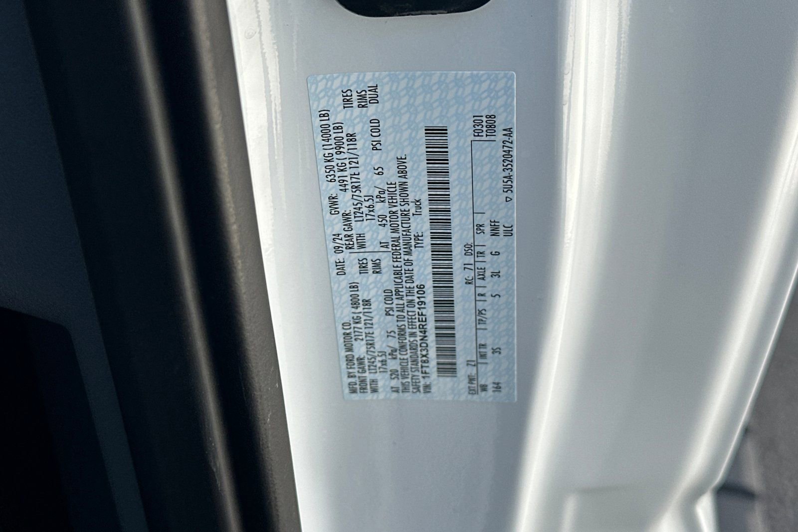 Certified 2024 Ford F350 XLT image 25