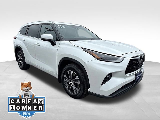 Used 2023 Toyota Highlander XLE