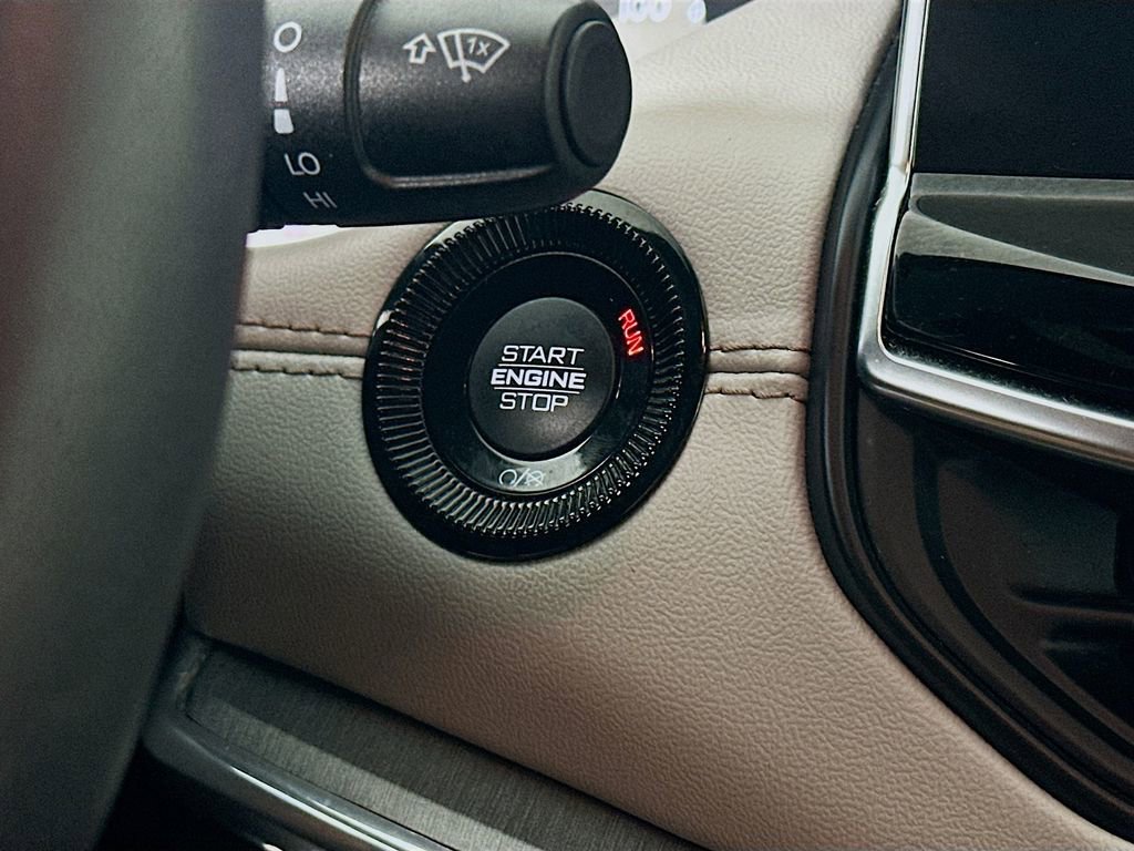 Certified 2024 Jeep Compass Limited image 22