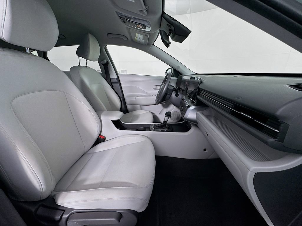 Used 2024 Hyundai Kona SEL image 35