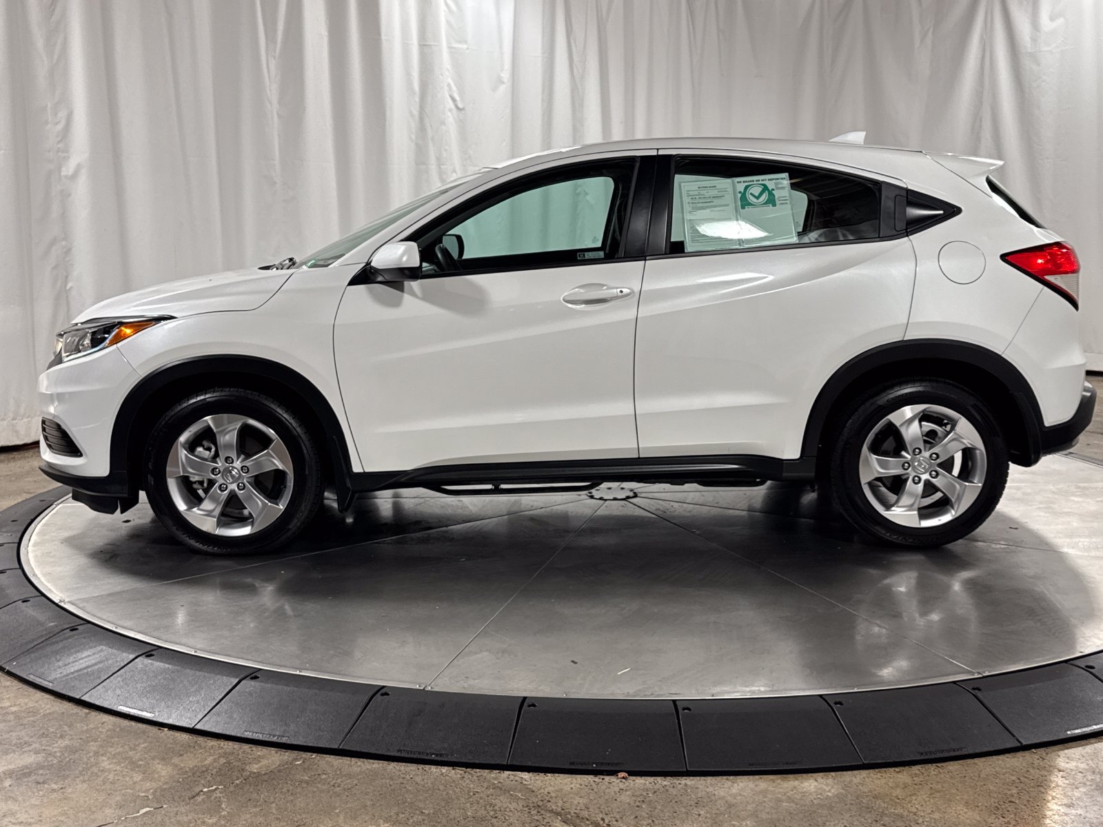 Used 2019 Honda HR-V LX image 8