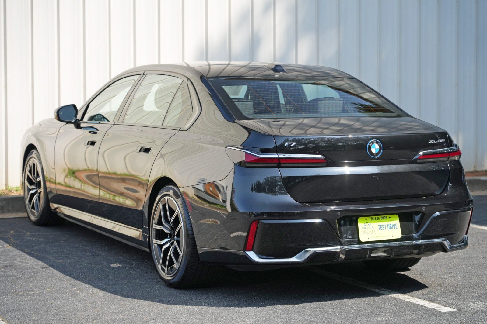 Used 2023 BMW i7 xDrive60 w/ Executive Package 2 AWD/4WD image 71