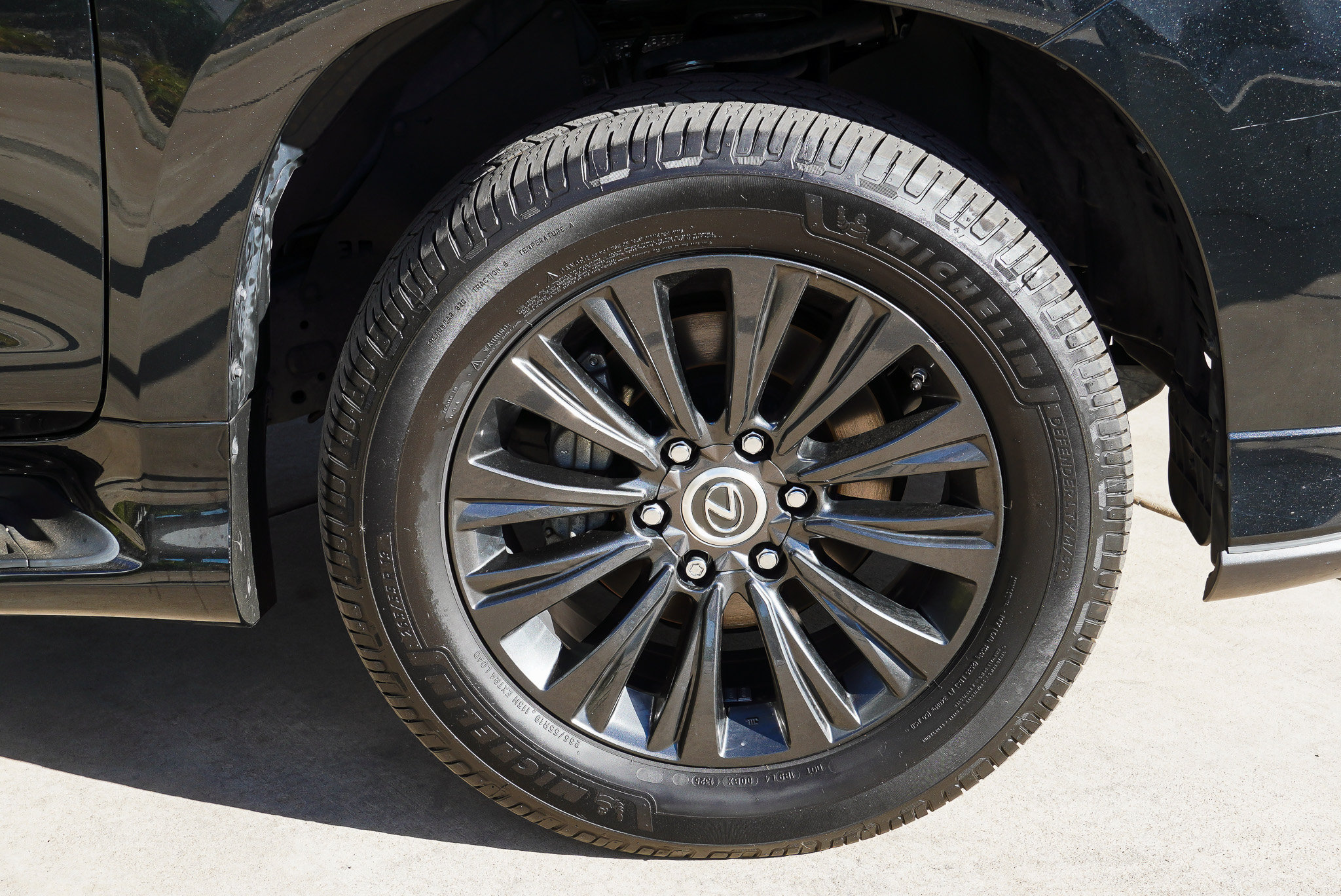 Used 2023 Lexus GX 460 Premium w/ Accessory Package AWD/4WD image 10
