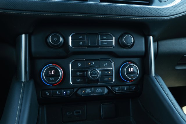 Used 2023 Chevrolet Suburban Premier image 19