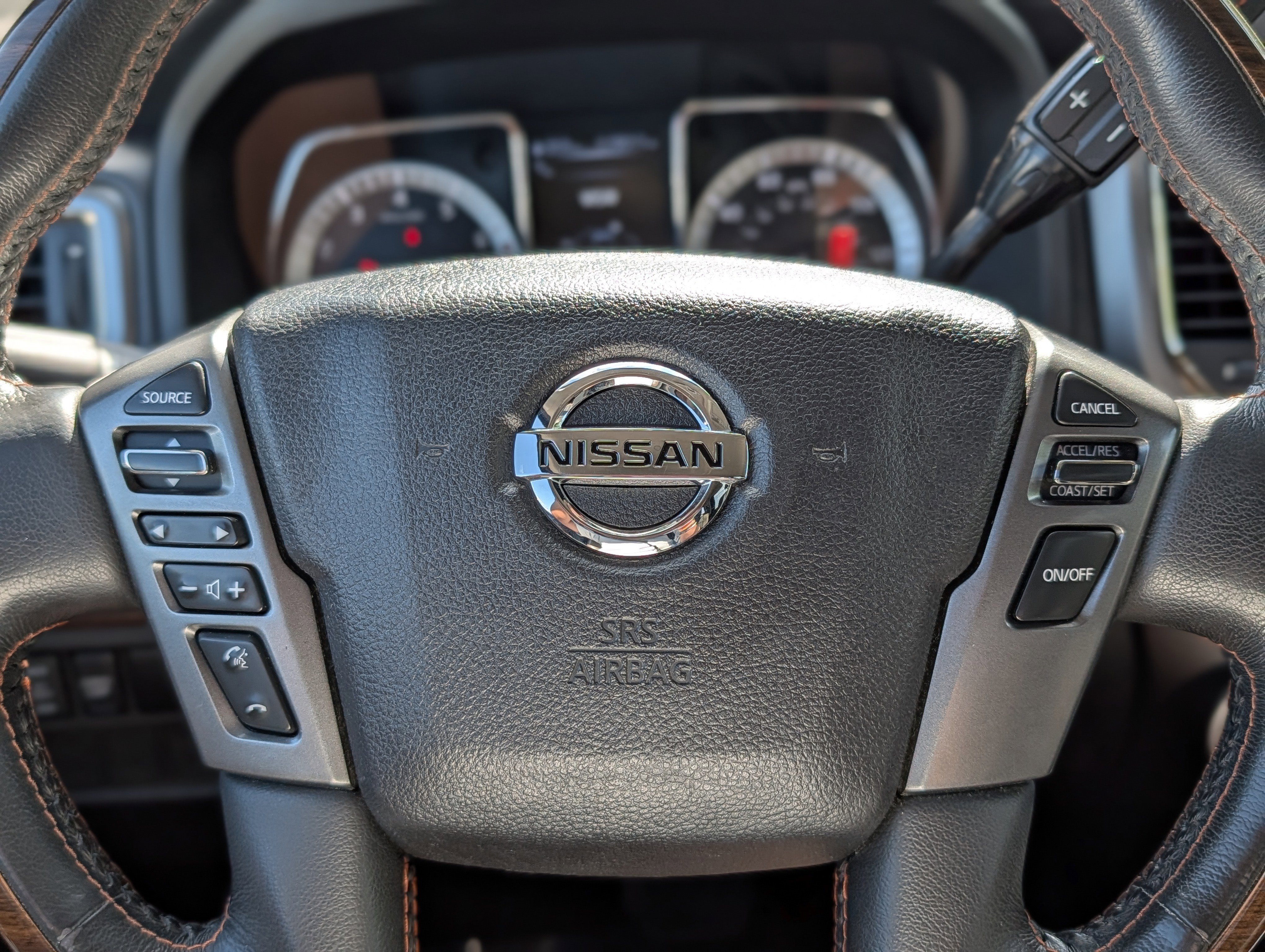 Used 2016 Nissan Titan Platinum Reserve AWD/4WD image 23