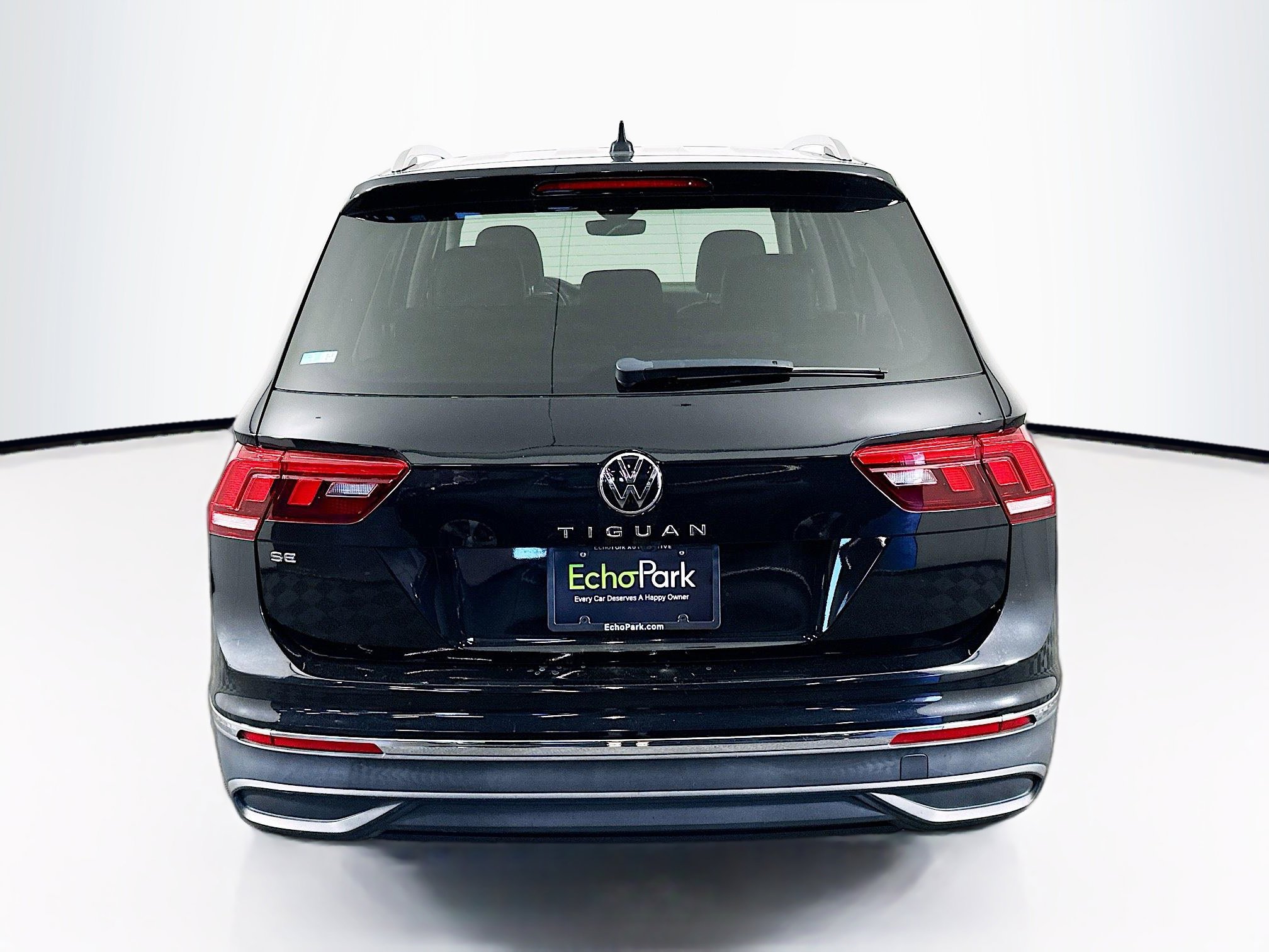 Used 2022 Volkswagen Tiguan SE FWD image 7