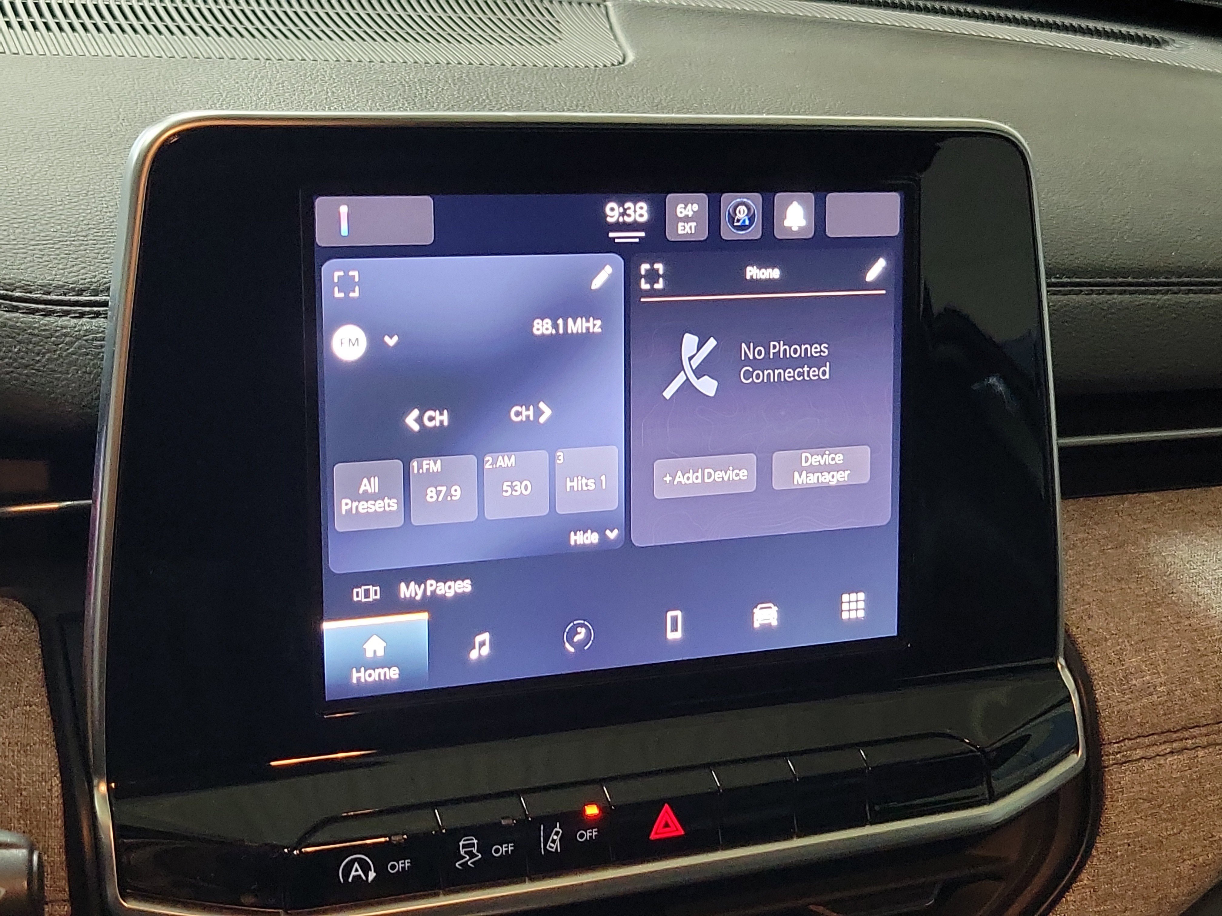 Used 2025 Jeep Compass Latitude image 32