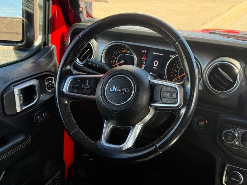 Used 2019 Jeep Wrangler Unlimited Sahara AWD/4WD image 14