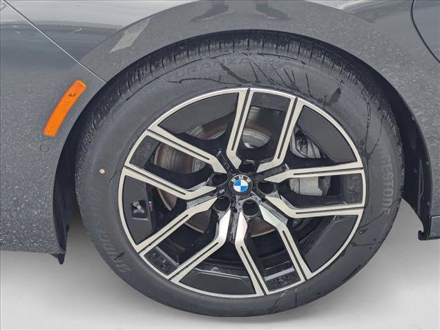 New 2026 BMW 750e xDrive w/ Luxury Rear Seating Package image 9