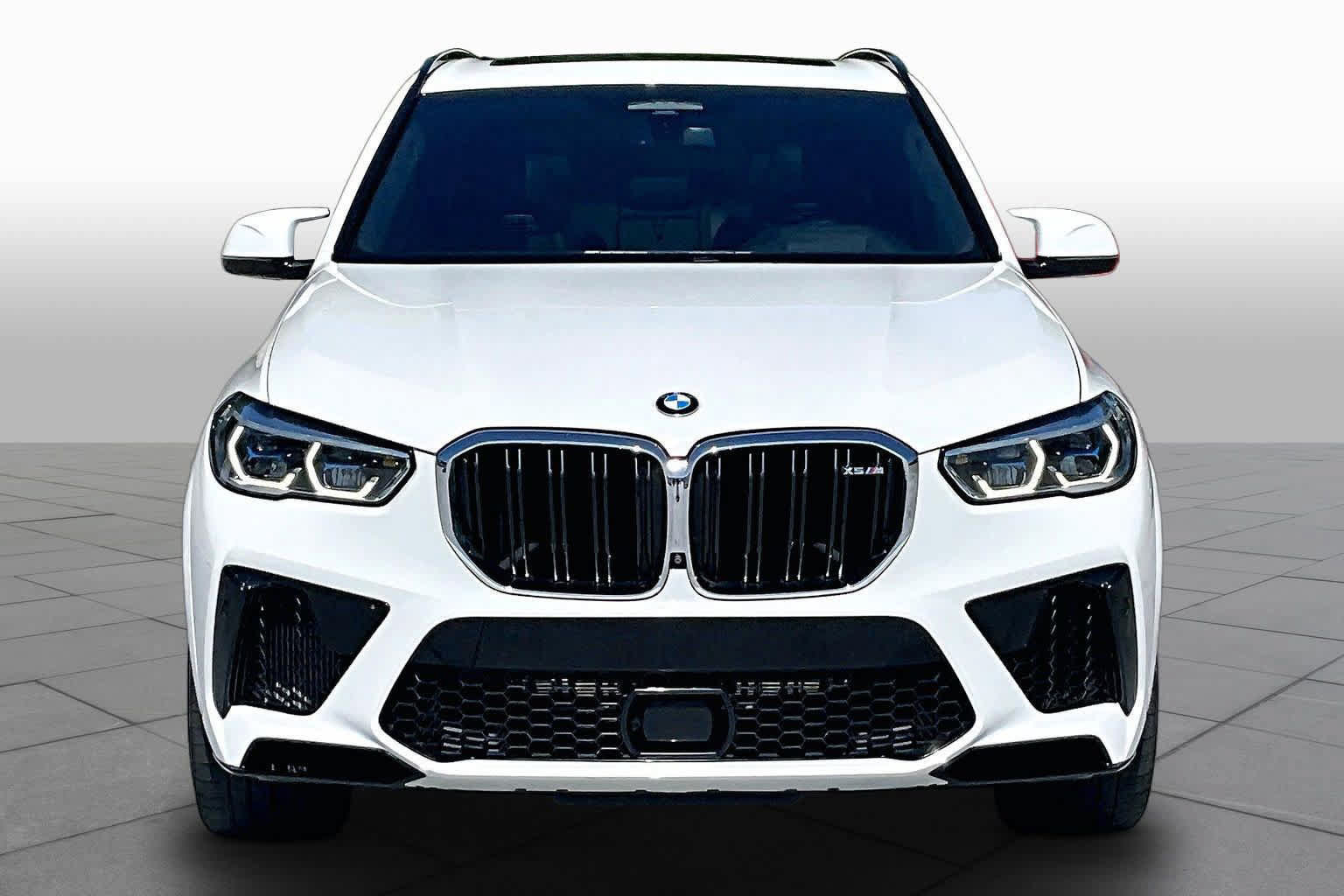 Used 2022 BMW X5 M w/ Executive Package AWD/4WD image 4