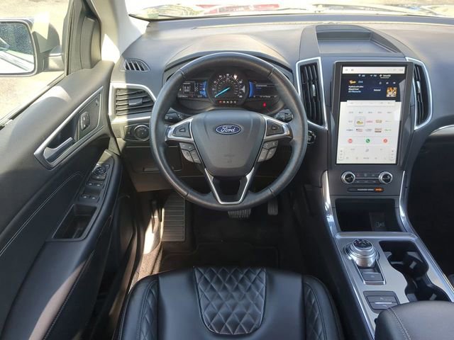 Used 2024 Ford Edge Titanium image 19