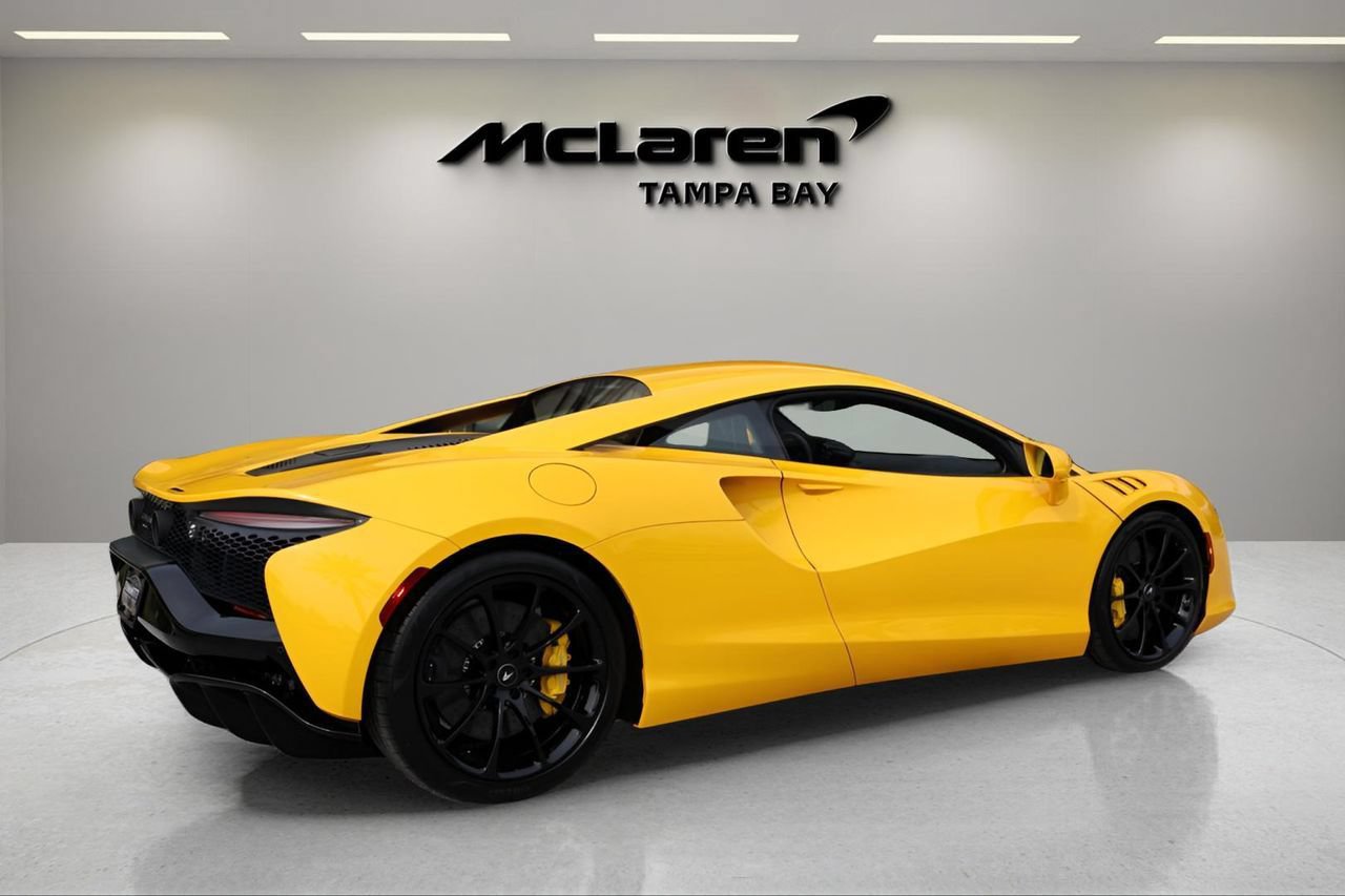 New 2026 McLaren Artura RWD image 5
