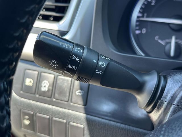 Used 2018 Toyota Highlander XLE AWD/4WD image 14