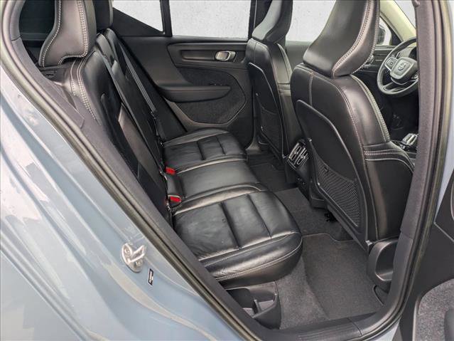 Used 2023 Volvo XC40 B5 Ultimate w/ Protection Package Premier image 18