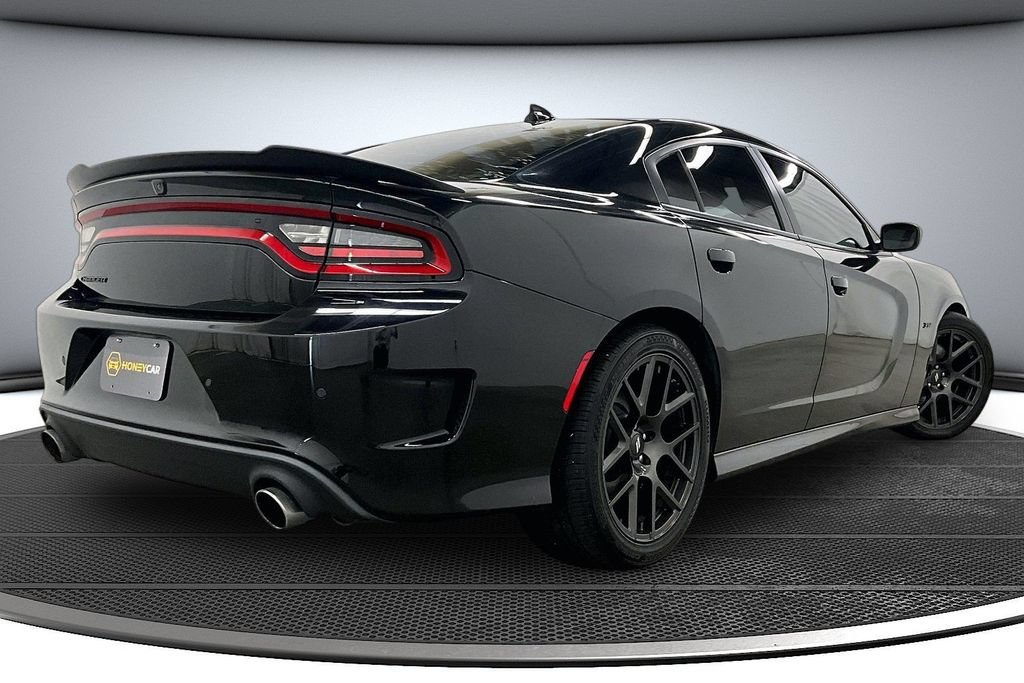 Used 2018 Dodge Charger R/T Scat Pack RWD image 6