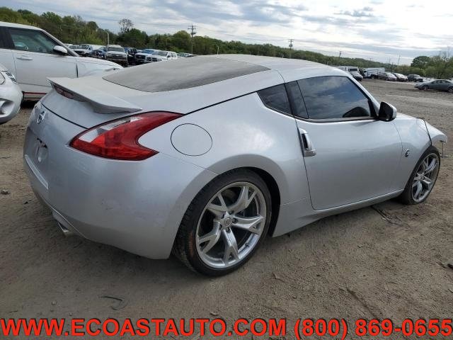 Used 2011 Nissan 370Z Coupe image 2