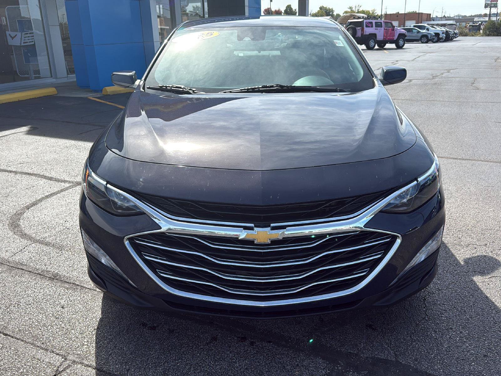 Used 2025 Chevrolet Malibu LT FWD image 8