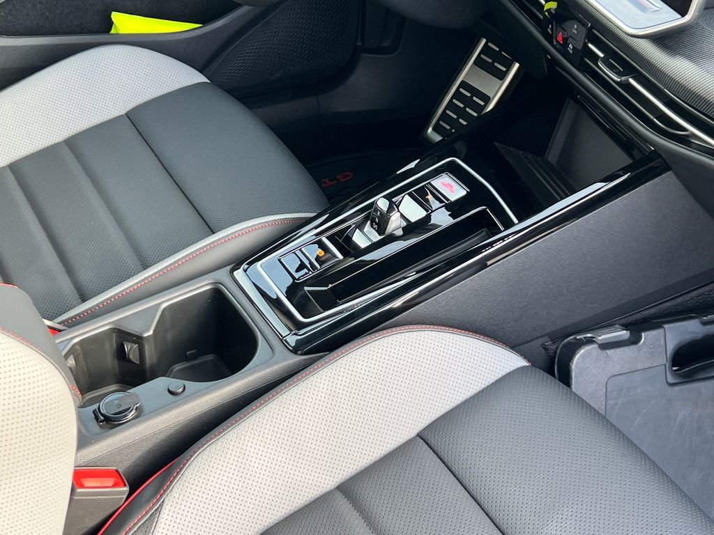 New 2026 Volkswagen GTI SE FWD image 12