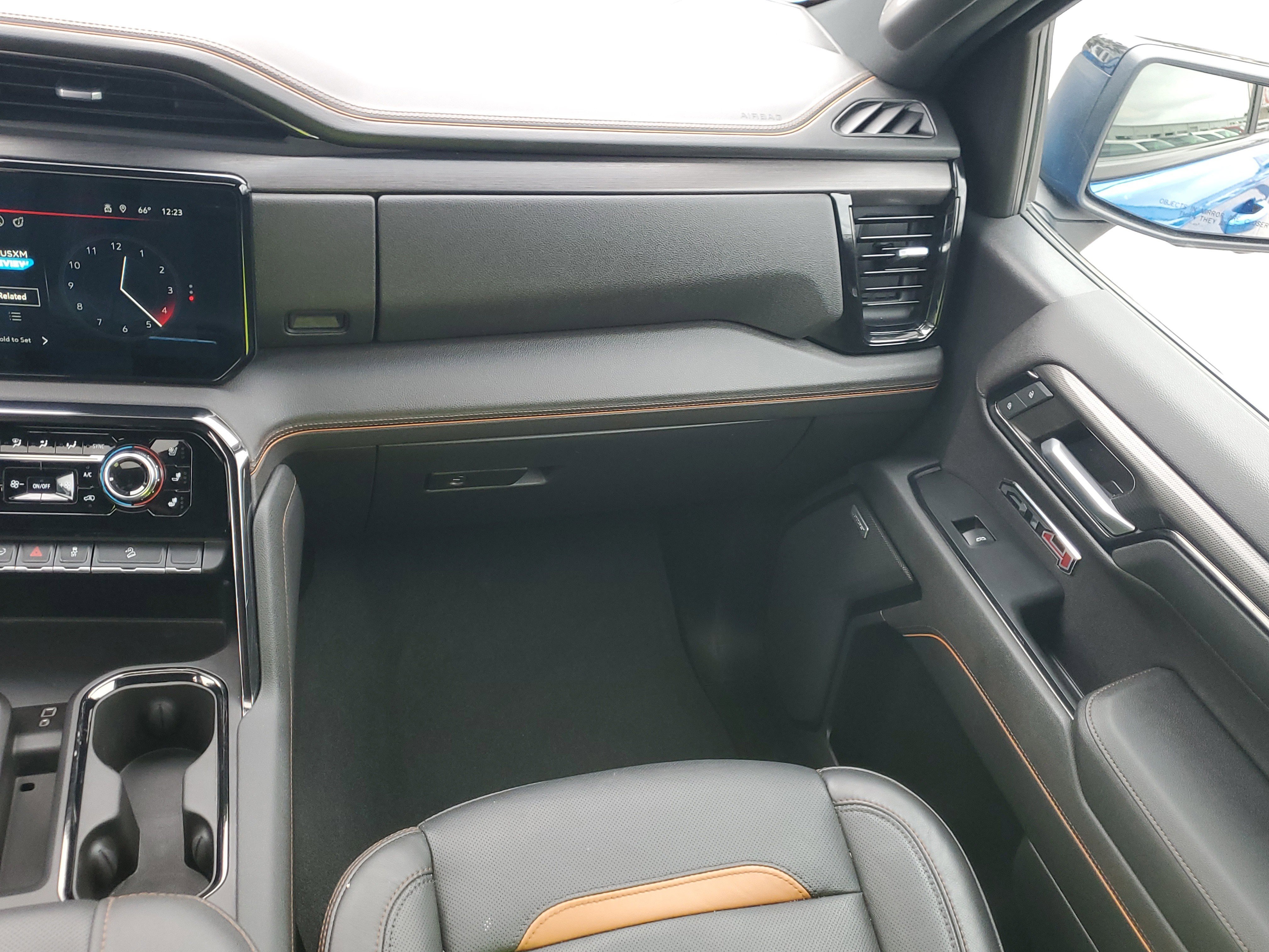 Used 2023 GMC Sierra 1500 AT4 w/ AT4 Preferred Package image 16