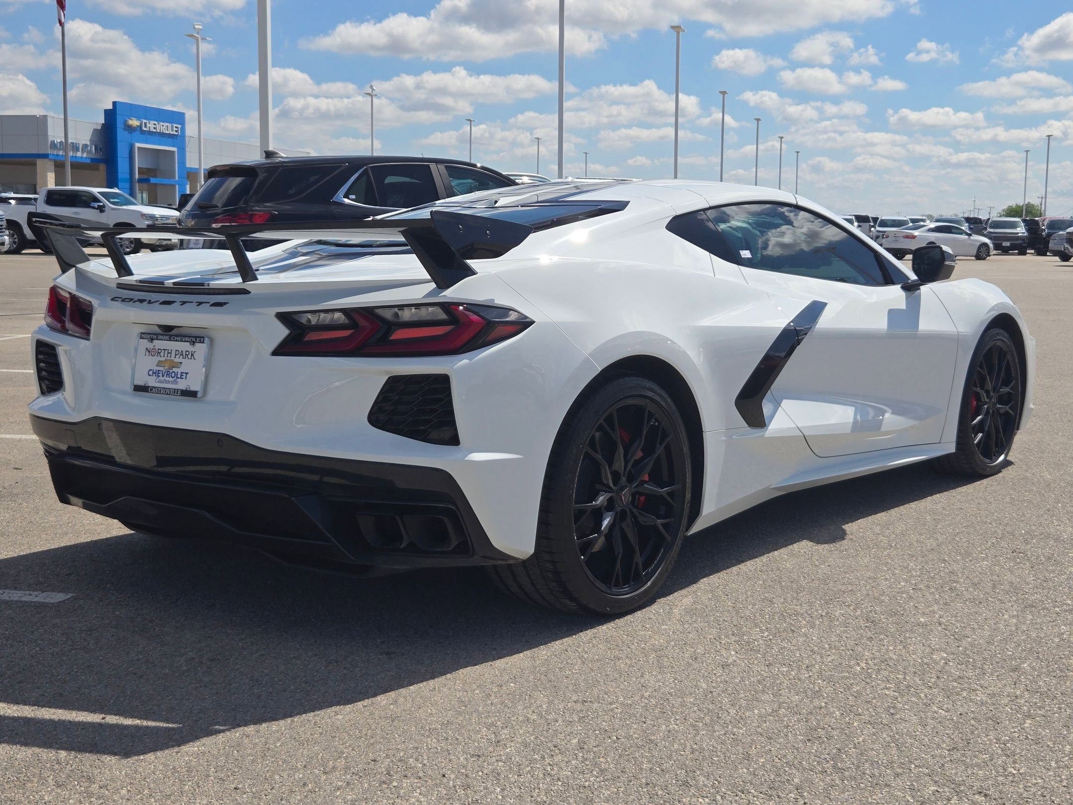 Used 2025 Chevrolet Corvette Stingray Coupe w/ 1LT image 3