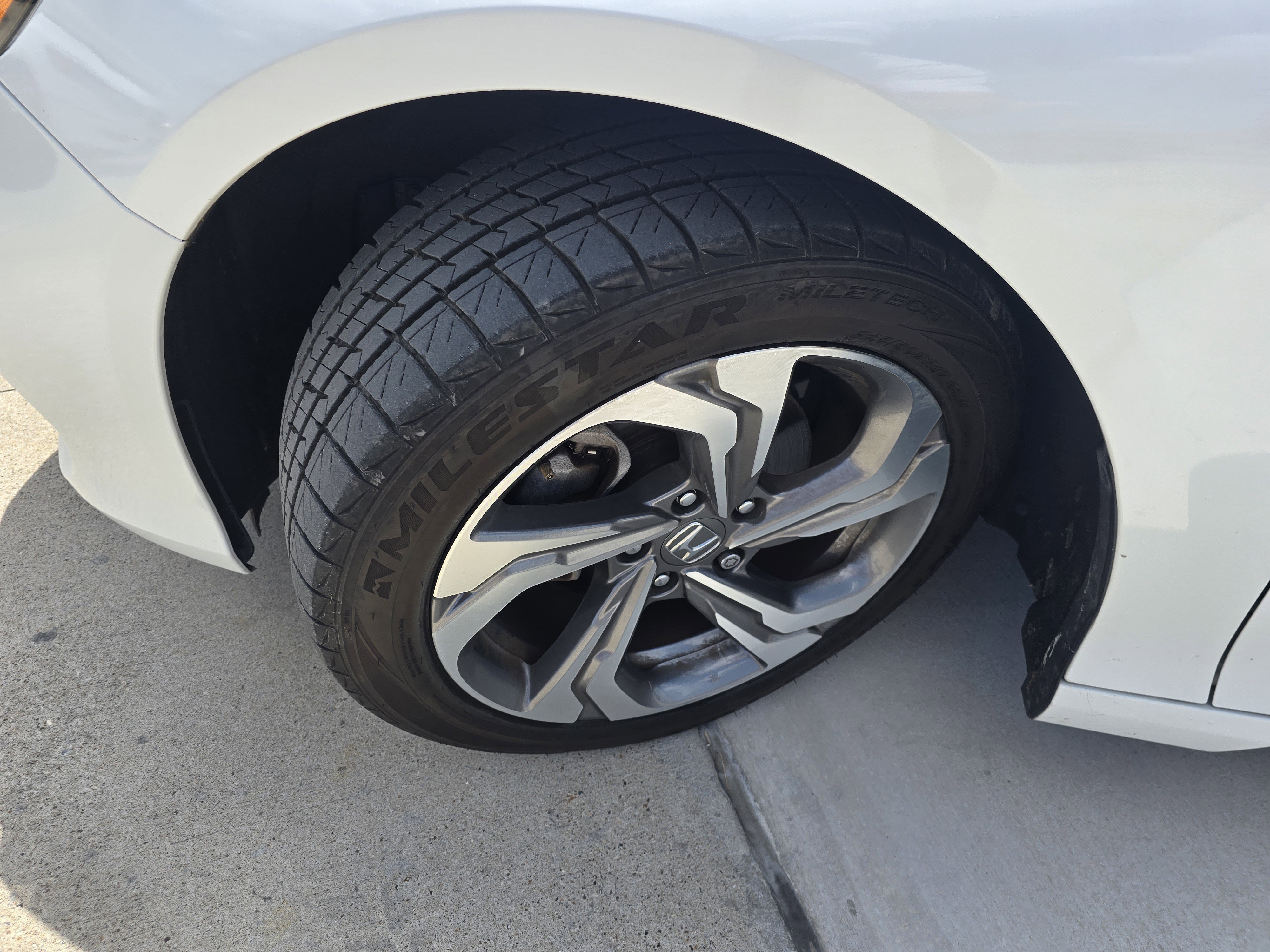 Used 2020 Honda Accord EX image 7