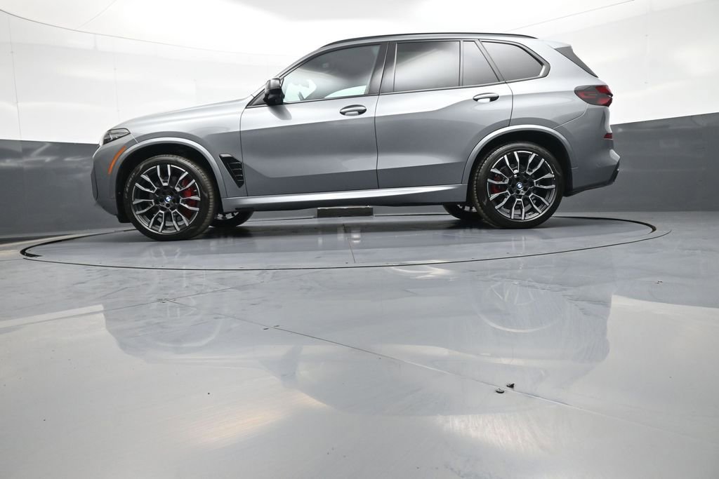 Used 2024 BMW X5 M60i AWD/4WD image 36