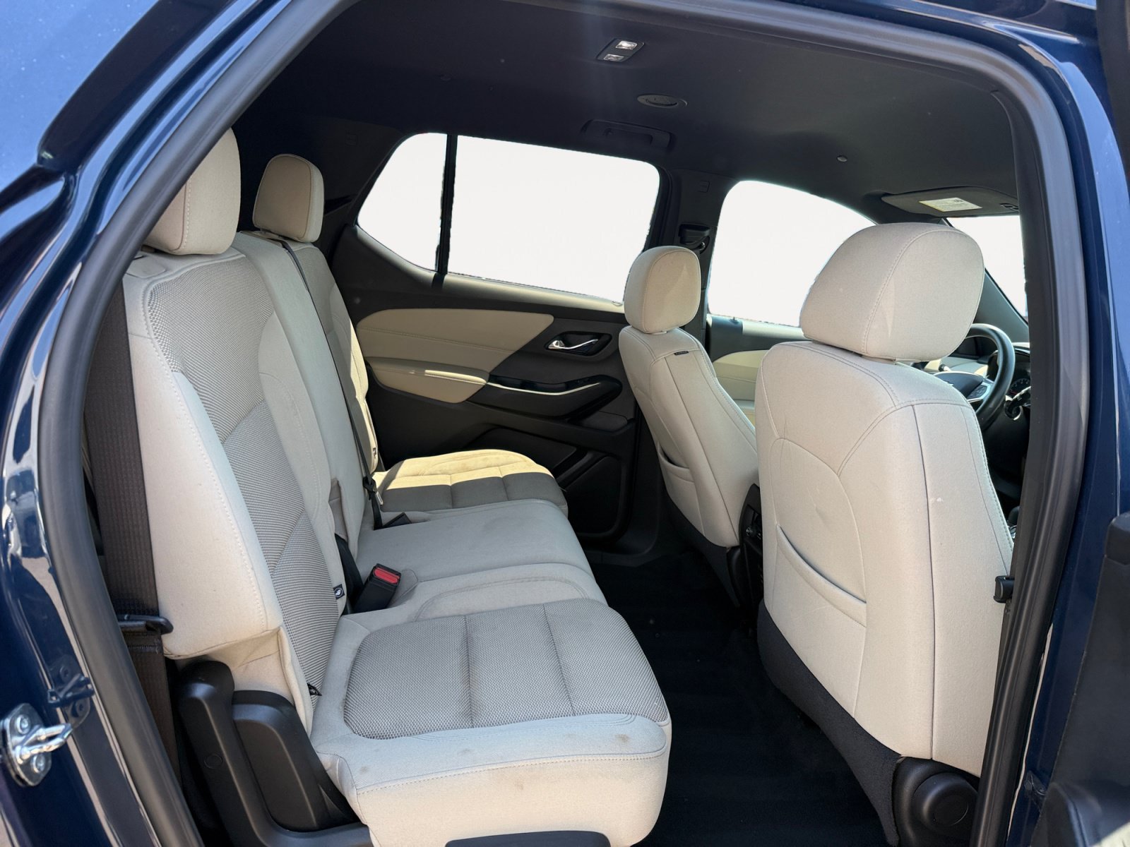 Used 2022 Chevrolet Traverse LS AWD/4WD image 18