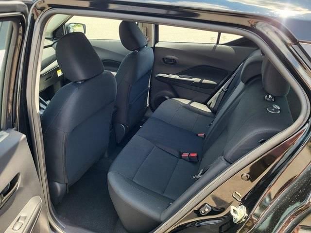 New 2025 Nissan Kicks Play S FWD image 13