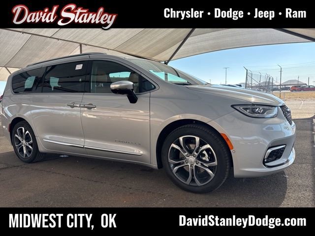 New 2026 Chrysler Pacifica Pinnacle FWD image 1