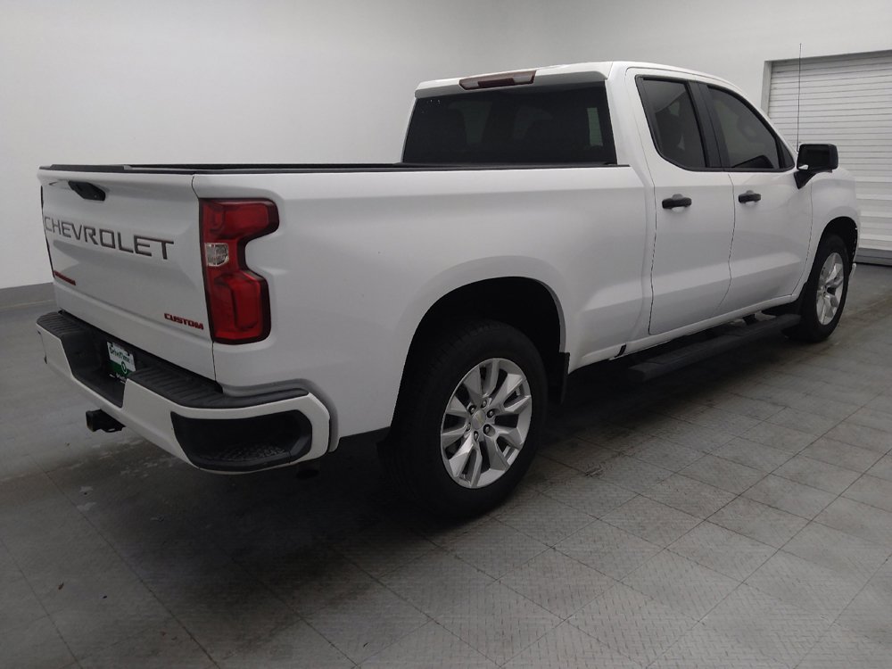 Used 2020 Chevrolet Silverado 1500 Custom w/ Custom Value Package RWD image 10