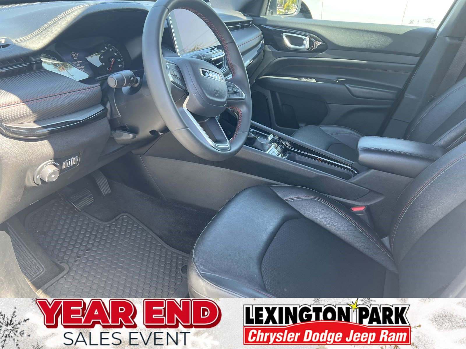 Used 2024 Jeep Compass Trailhawk image 12