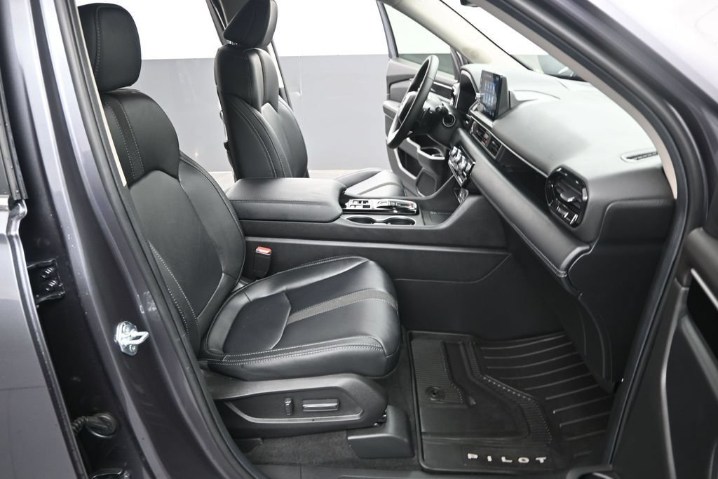 Certified 2025 Honda Pilot EX-L image 25