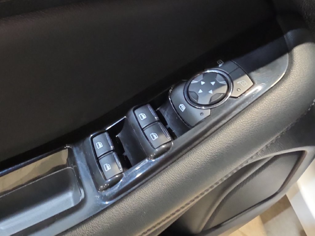 Used 2019 Ford Edge SEL w/ Equipment Group 201A AWD/4WD image 15