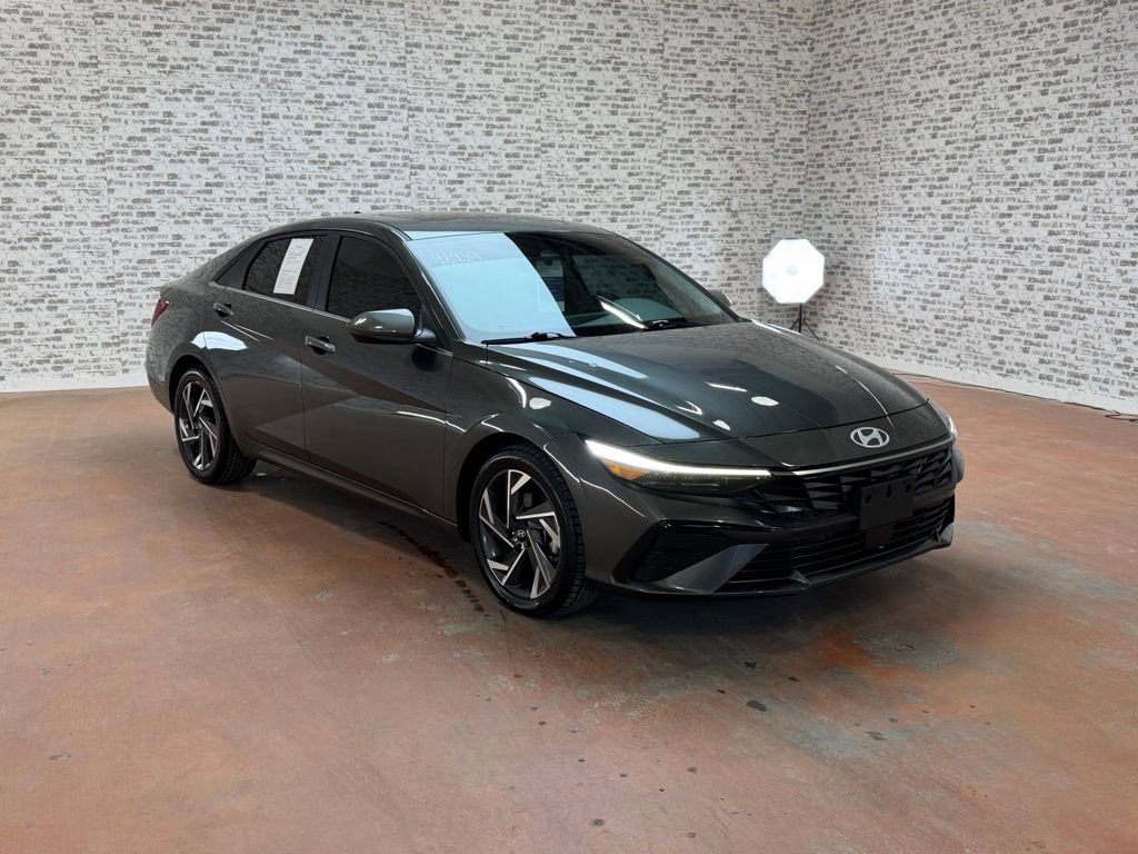 Certified 2024 Hyundai Elantra SEL w/ Convenience Package