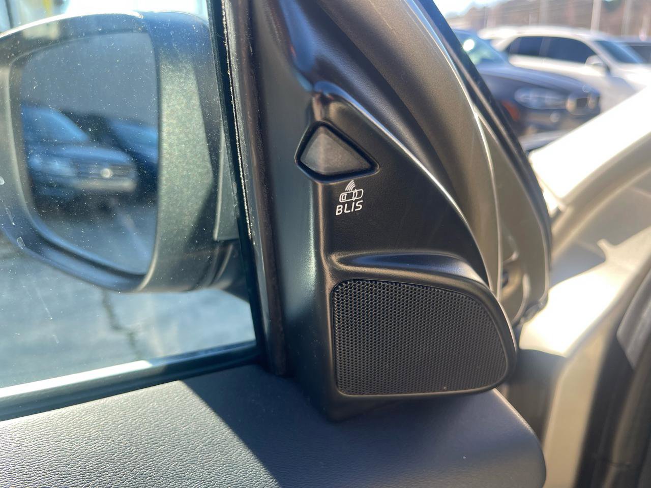 Used 2016 Volvo XC60 T5 Premier w/ Protection Package image 7