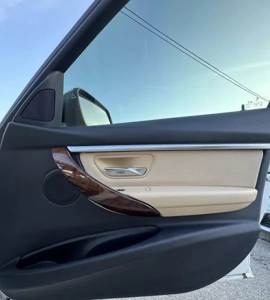 Used 2018 BMW 330i Sedan RWD image 22