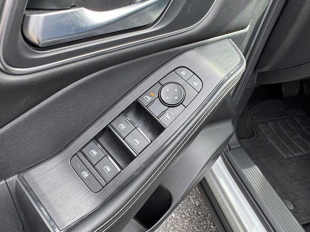 Used 2021 Nissan Rogue SV w/ Premium Package FWD image 12