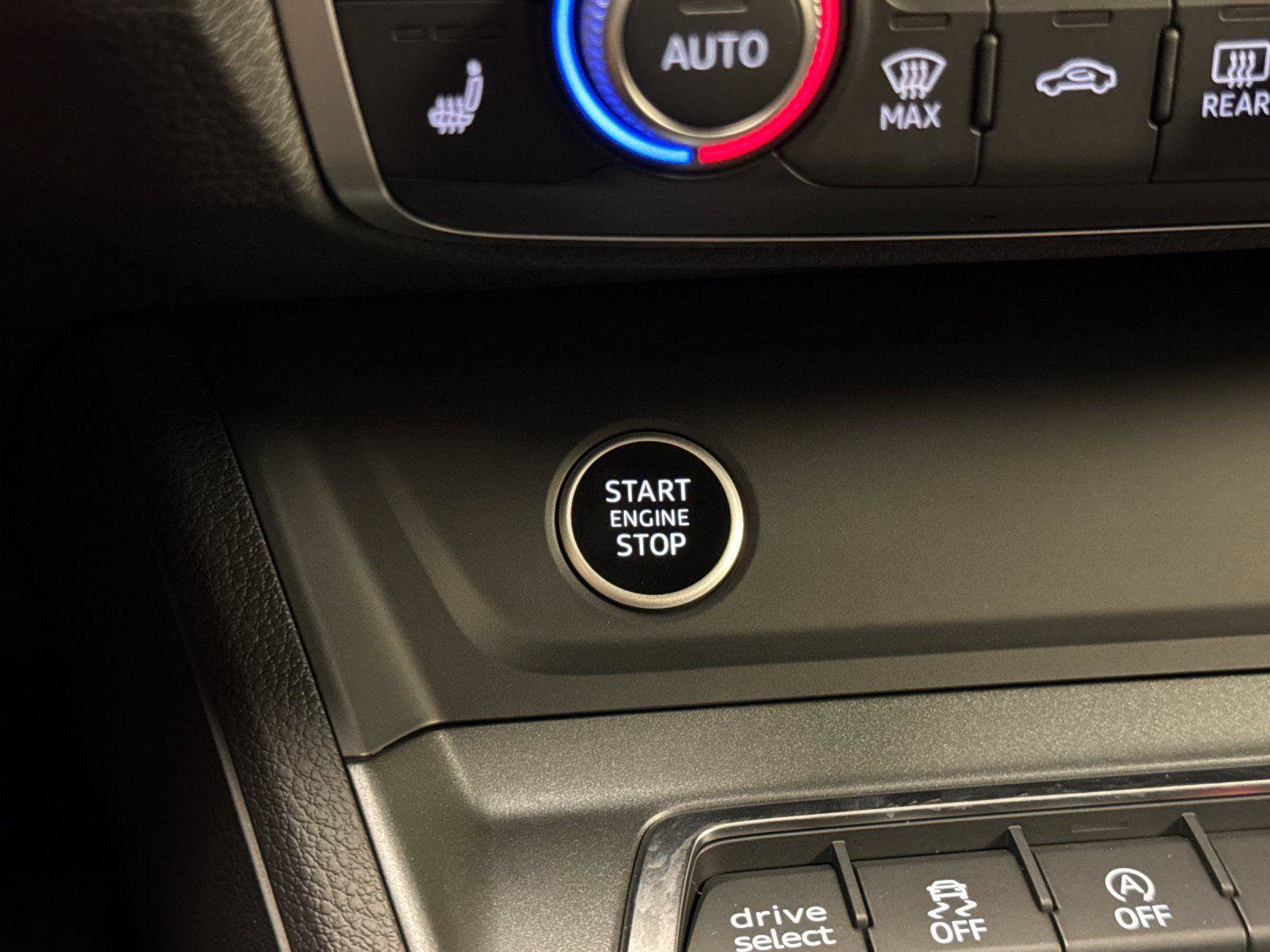 Certified 2025 Audi Q3 2.0T Premium w/ Convenience Package image 22