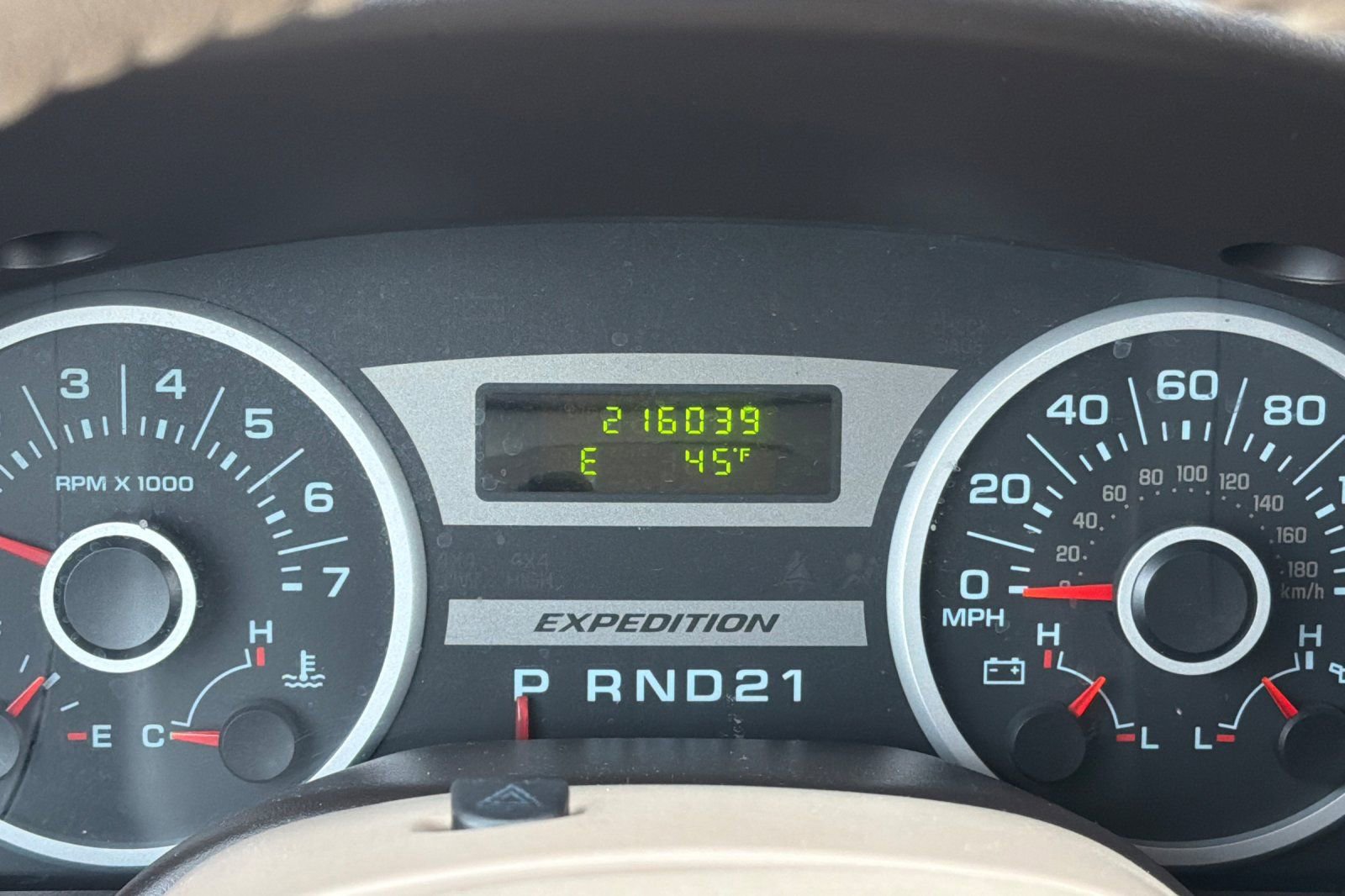 Used 2005 Ford Expedition XLT image 25