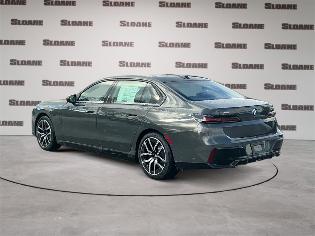 New 2026 BMW 750e xDrive image 3