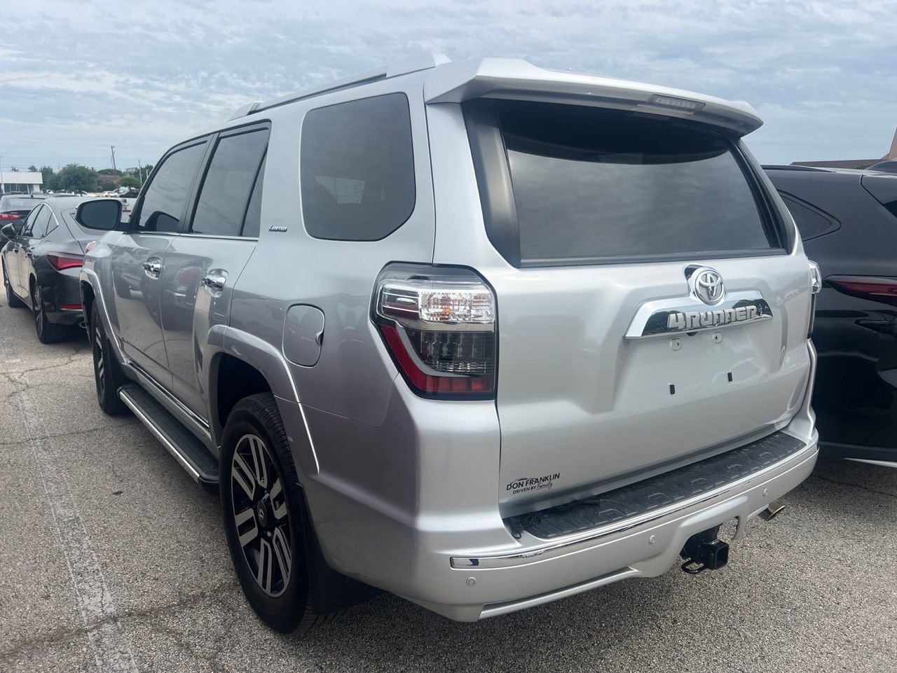 Used 2023 Toyota 4Runner Limited AWD/4WD image 4