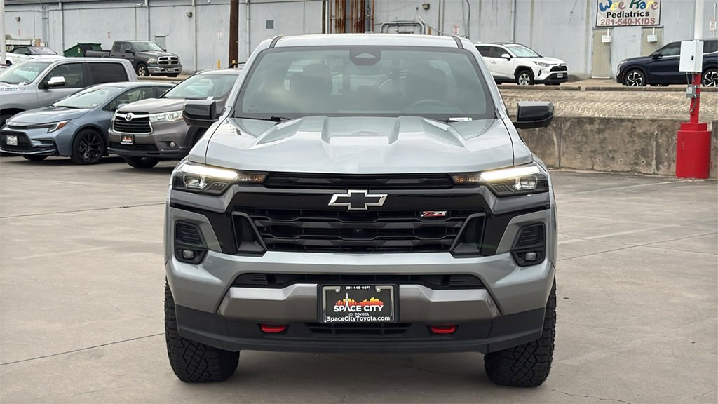 Used 2023 Chevrolet Colorado Z71 w/ Z71 Convenience Package 2 image 8