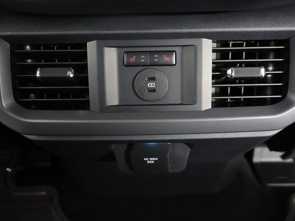 Used 2025 Ford F150 Lightning Lariat image 53