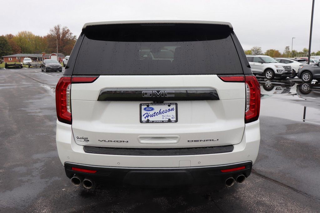Used 2023 GMC Yukon XL Denali Ultimate image 12