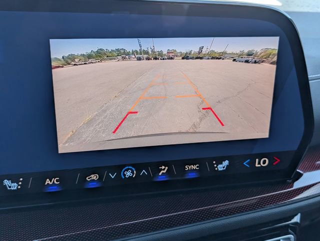 Used 2025 Chevrolet Traverse Z71 image 18