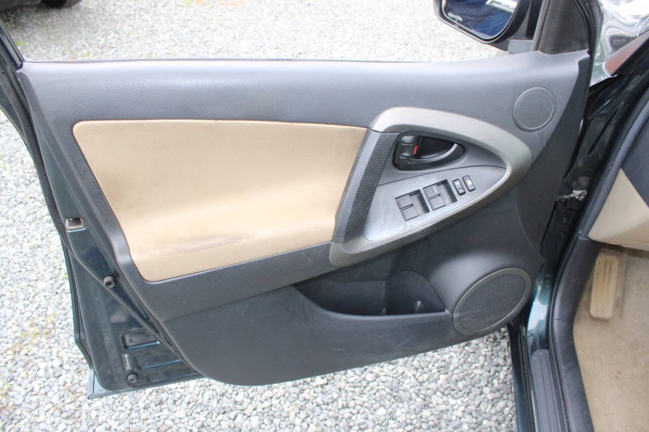 Used 2011 Toyota RAV4 4WD w/ Base L4 Extra Value Pkg image 18