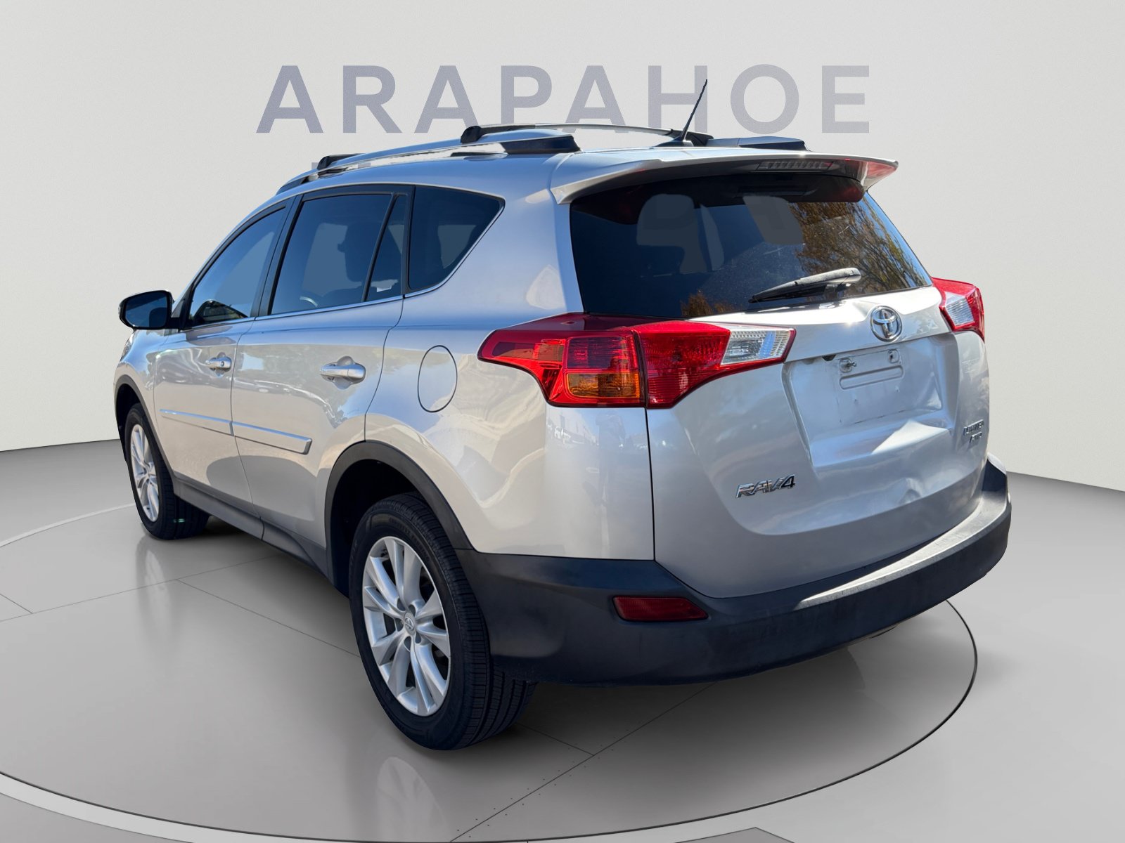 Used 2015 Toyota RAV4 Limited w/ Technology Package AWD/4WD image 3