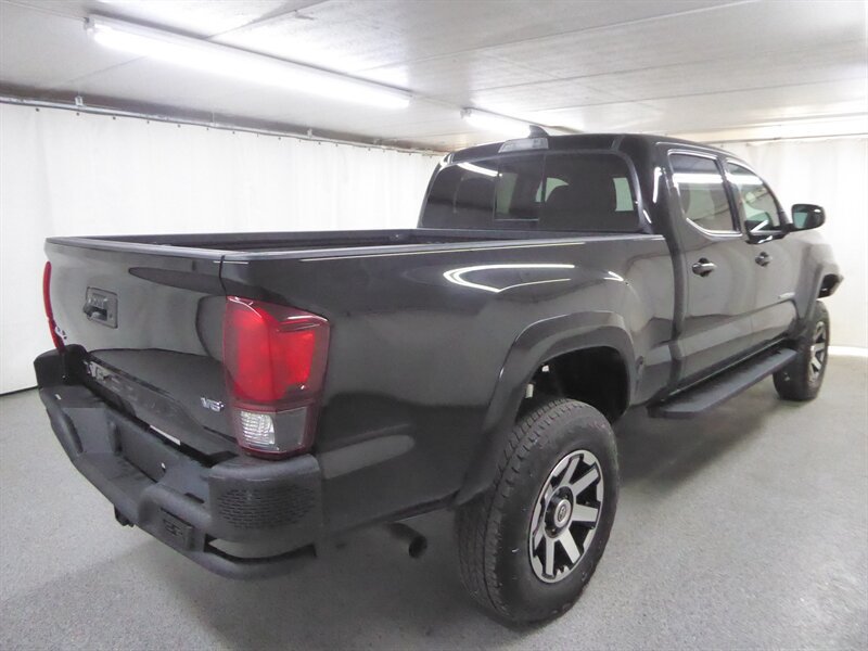 Used 2023 Toyota Tacoma SR5 AWD/4WD image 6