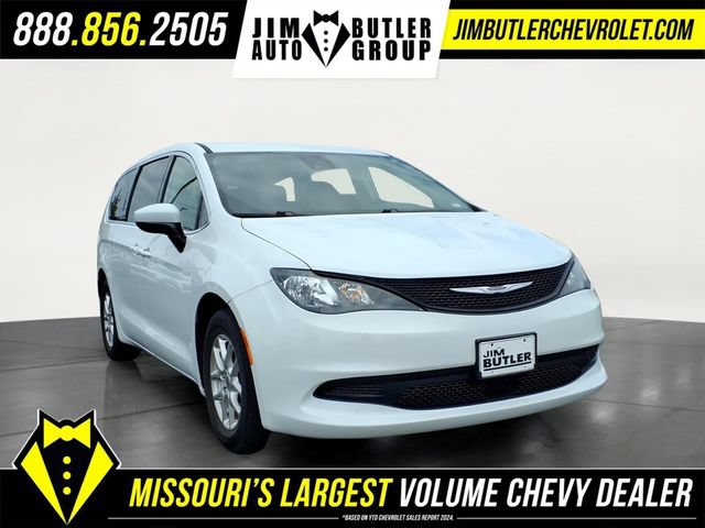 Used 2023 Chrysler Voyager LX FWD image 27