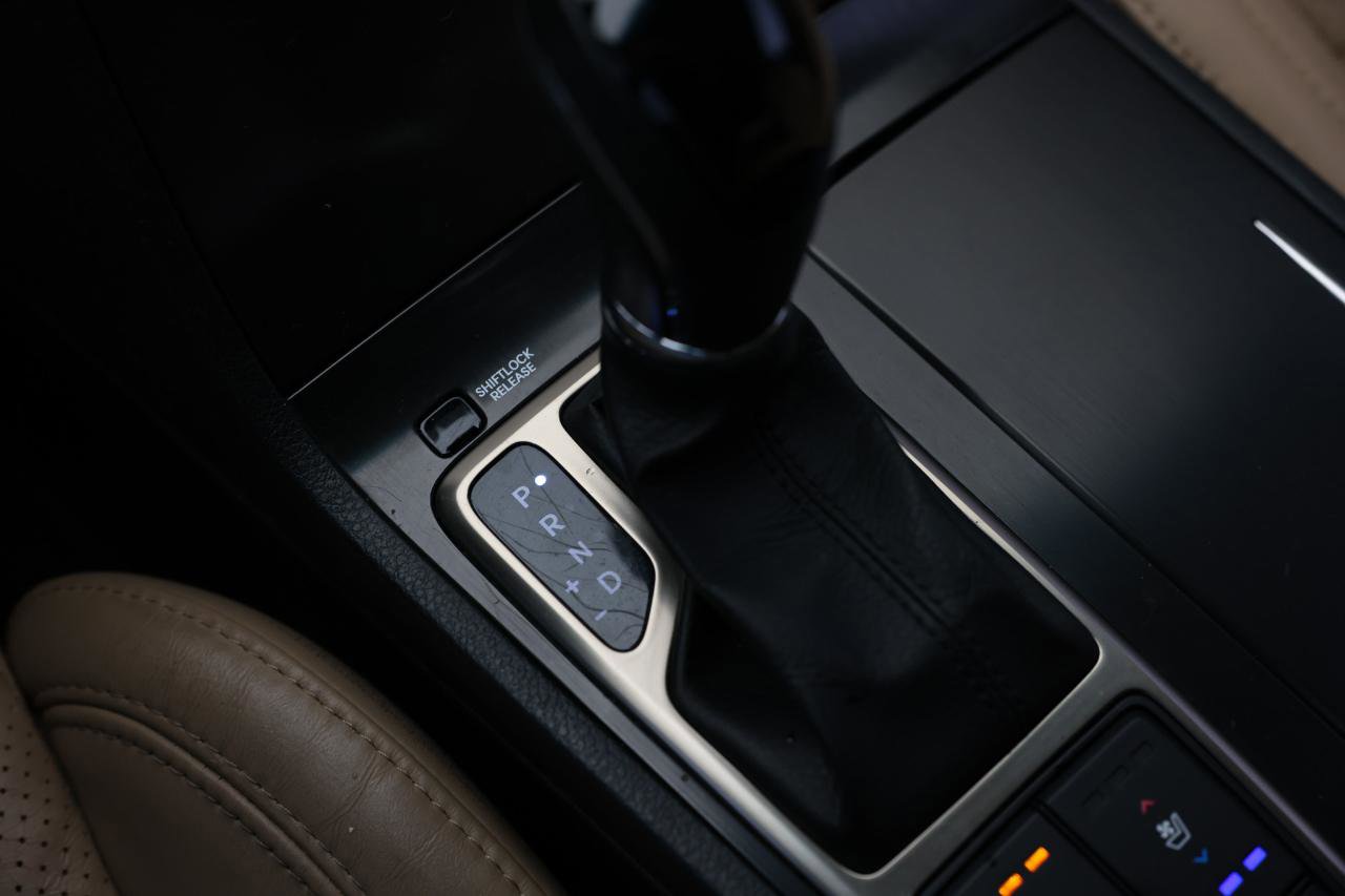 Used 2013 Hyundai Azera w/ Technology Pkg image 37